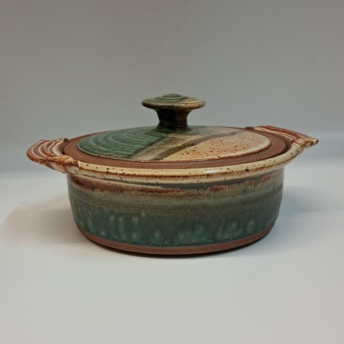 Click to view detail for #230606 Casserole Dish 8.5D $32